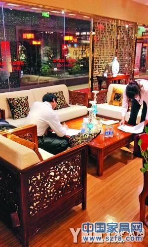 先查“三證”再出手，將成為日后消費紅木家具的標準步驟