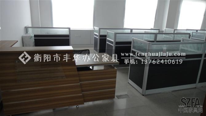 衡陽市豐華辦公家具，專業做各類辦公屏風，辦公屏風組合