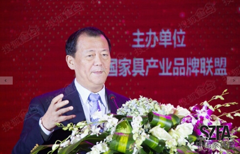 保育鈞、姚景源親切接見中國家具品牌節秘書長