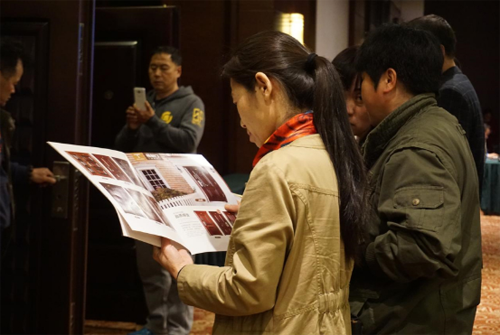 新品體驗區，讓每位嘉賓零距離體驗金大新品防盜門的過硬品質
